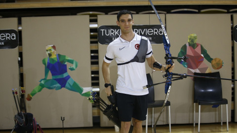 "Çelimsiz" diye geç başladığı okçulukta artık oklarını olimpiyatlar için atıyor