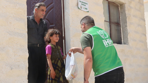 İHH, 2023'te Suriye'de 570 bin savaş mağduruna yardım ulaştırdı