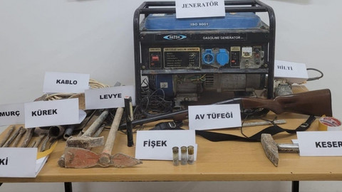 Konya'da kaçak kazı yaparken suçüstü yakalanan 2 şüpheli tutuklandı