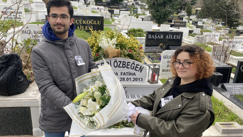Sanatçı Ferdi Özbeğen kabri başında anıldı