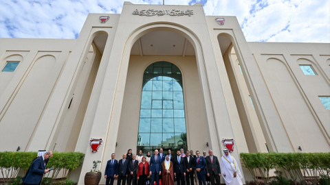TBMM Başkanı Kurtulmuş, Bahreyn'de Şura Meclisi Başkanı Al Saleh ile görüştü