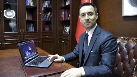 Türkiye'nin Vatikan Büyükelçisi Ulutaş, AA'nın "Yılın Kareleri" oylamasına katıldı