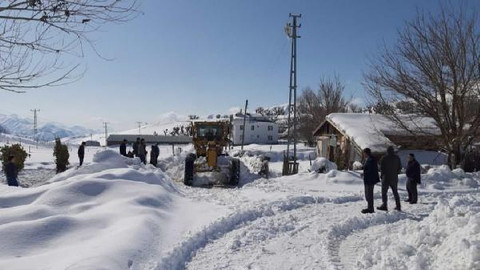 Bingöl’de 274 köy yolu açıldı, 9’unda çalışmalar sürüyor