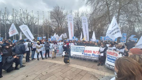 Özel sektörde çalışan öğretmenler, 'taban maaş hakkı' için TBMM'ye yürüdü
