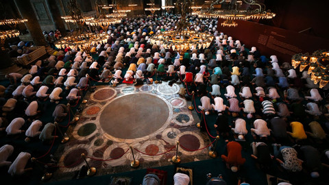 Bayram namazı saat kaçta kılınacak 2024? Diyanet İstanbul, Ankara, Bursa, İzmir tüm iller bayram namazı saatleri