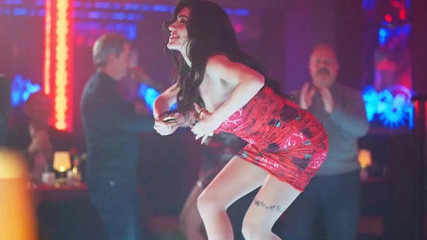 Hazar Ergüçlü'nün pavyon dansı gündem olmuştu: İnci Taneleri'nin ilk bölümü ekranlara kilitledi!