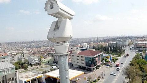 İtfaiyecilerden afet kameralarıyla "röntgen" skandalı: Ev ve otellerin yatak odalarını dikizlediler!