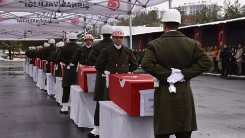Şehit olan askerler için Şırnak'ta tören düzenlendi: Memleketlerine uğurlandılar