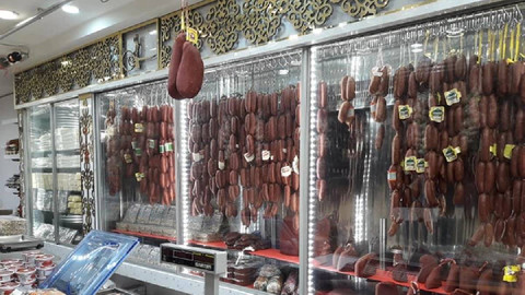 Ünlü sucuk markasından enfeksiyon çıktı, marketlerden toplatılıyor!