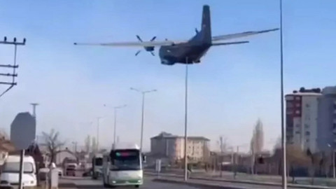Kayseri'de korku dolu anları! Eğitim uçağı acil iniş yaptı
