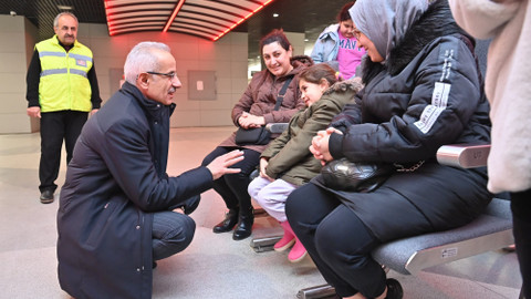Bakan Uraloğlu, İstanbul Havalimanı'na Gayrettepe-Kağıthane metrosuyla gitti