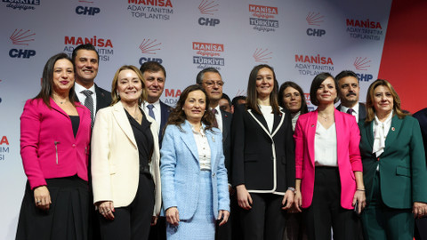 CHP Genel Başkanı Özel, Manisa'da partisinin belediye başkan adaylarını tanıttı