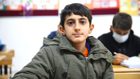 Diyarbakır'da gönüllü öğretmenler yarıyıl tatilinde öğrencileri sınava hazırlıyor