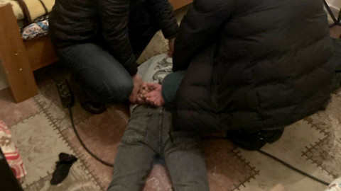 GÜNCELLEME - Soğuk havada yolda bırakmadığı kişi tarafından vurulan taksici ağır yaralandı