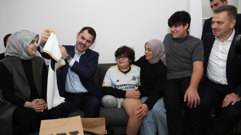 İBB Başkan adayı Kurum'dan Gaziosmanpaşa'da depremzede aileye ziyaret