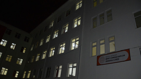 Malatya'daki okulların ışıkları 04.17'de açıldı