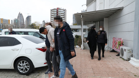 Mersin'de terör örgütü DEAŞ operasyonunda yakalanan 2 zanlı tutuklandı