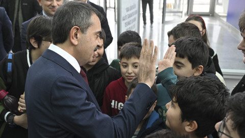 Milli Eğitim Bakanı Tekin, Verimlilik ve Teknoloji Fuarı'nı ziyaret etti