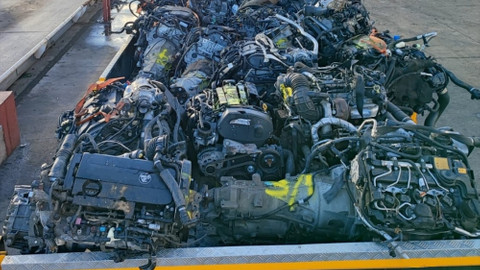 Niğde'de yurt dışından kaçak araç motoru getirdikleri iddiasıyla 7 zanlı yakalandı