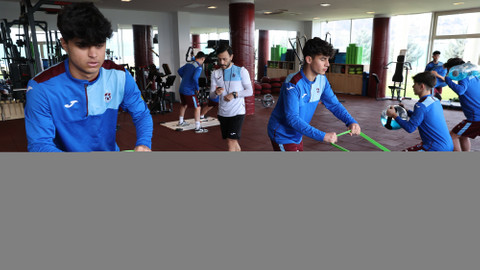 Özkan Sümer Futbol Akademisinde bilgilendirme toplantısı yapıldı