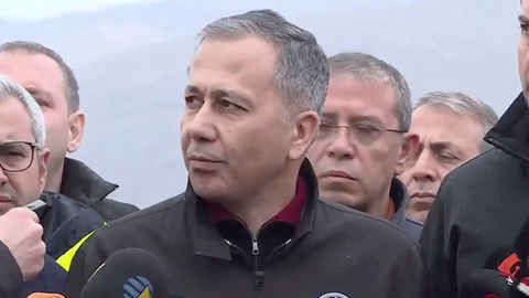 İşçiler yüzlerce kişi tarafından aranıyordu! Bakan Yerlikaya'dan Erzincan'da yeni açıklamalar