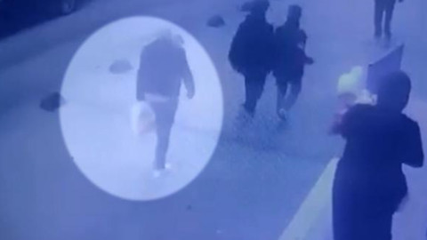 İçinde 195 bin lira bulunan çantayı motosikletli çaldı, peşiinden koştu