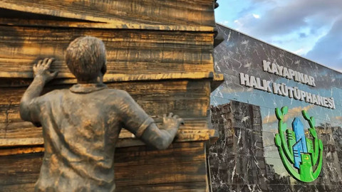 Kayapınar Halk Kütüphanesi öğrencilerin yanında olmaya devam ediyor