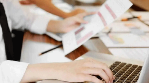 Mesai saatlerinin indirilmesi gündemdeydi! Bir ilimizde 40 saatlik çalışma uygulaması başladı