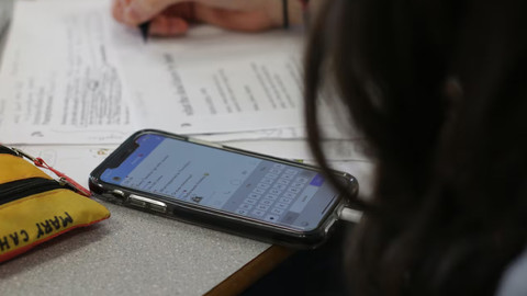 Teneffüs detayı... Velilerin talepleri üzerine harekete geçtiler! Okullarda cep telefonu için yeni dönem
