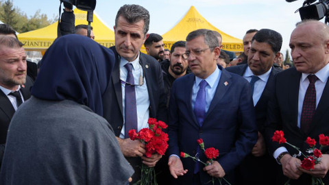 Özgür Özel deprem ziyaretinde tepki gördü! ''Burası siyaset yeri değil"