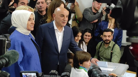 Turgut Altınok'un oy kullandığı sandıktan, Mansur Yavaş birinci çıktı