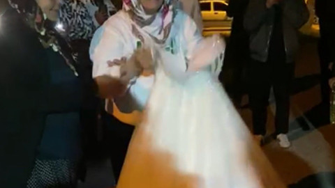 Acılı anne cinayete kurban giden kızının gelinliğini ateşe verdi
