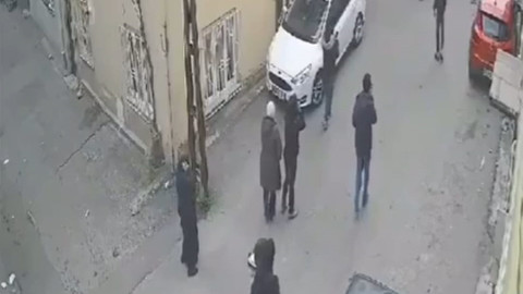 10 yaşındaki çocuk otomobilin altında kaldı: Yardımına koşmak için camdan atladı
