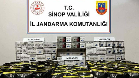 Jandarmanın dikkatinden kaçmadı! Durdurulan aracın içinden kilolarca kaçak mal çıktı