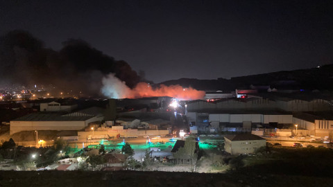 Ankara'da Hurdacılar Sitesi'nde çıkan yangın sabaha karşı kontrol altına alındı!