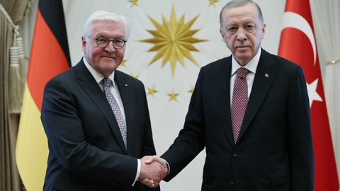 Cumhurbaşkanı Erdoğan, Alman mevkidaşına tarihi mektubun birebir basımını hediye etti