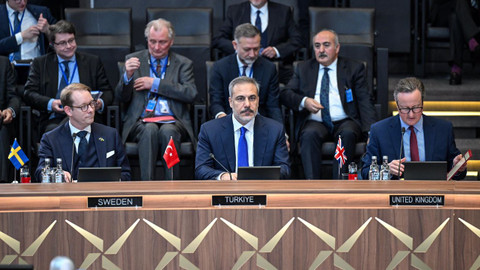 NATO toplantısı yapıldı! Hakan Fidan’dan kritik temaslar