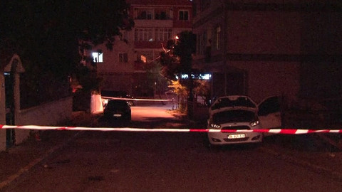 Vatandaşlar kokudan duramadı: Arabada yanmış erkek cesedi bulundu!