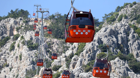 Yolcular uyarmasına rağmen teleferik çalıştırılmış!