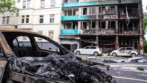 Almanya'da büfede patlama: 3 ölü