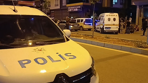 Gaziantep'te cinnet getiren şahıs eşini öldürdü, oğlu ve damadını ağır yaraladı