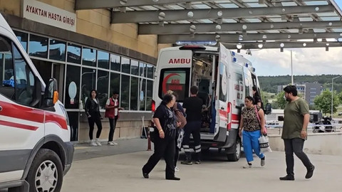Servis aracında yangın tüpünden kimyasal toz sızdı: 9 öğrenci tedavi altına alındı