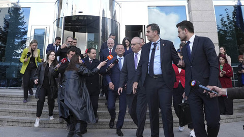 Cumhurbaşkanı Erdoğan'ın CHP Genel Başkanı Özel'i kabulü sona erdi