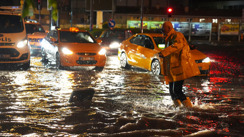 Kuvvetli yağışa dikkat! Meteorolojiden 19 il için "sarı kod" uyarısı
