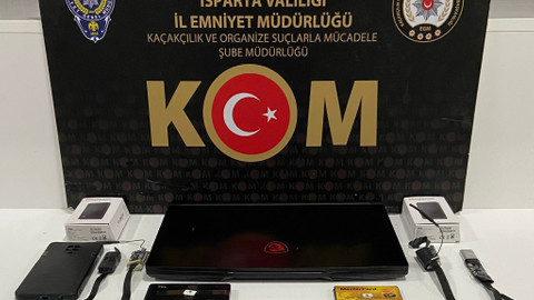 YKS’ye elektronik düzenekle giren 2 kişi yakalandı