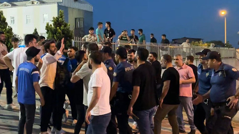 Sorumsuzluğun böylesi! İstanbul'da taraftar grubu havai fişekli kutlama yaptı, ev ve ormanda yangın çıktı
