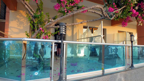 Cumhurbaşkanı Erdoğan'ın konakladığı otel, 15 Temmuz'un izlerini koruyor