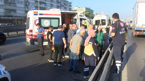 Küçükçekmece'de zincirleme kaza! Çok sayıda yaralı var