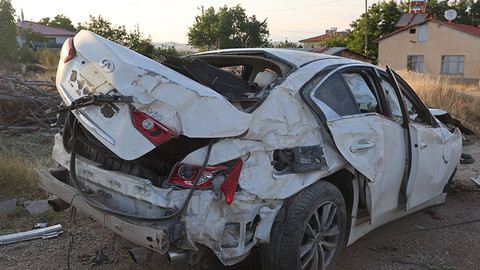 Köylülerin korku dolu anları: Ağaçları kırdı, tarlaya uçtu, bahçeye fırladı