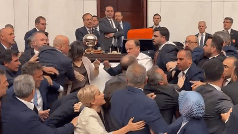 TBMM'de Can Atalay oturumunda yumruklu kavga